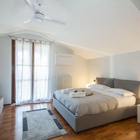 Casa Ceruti فندق مبيت وإفطار Villa Guardia