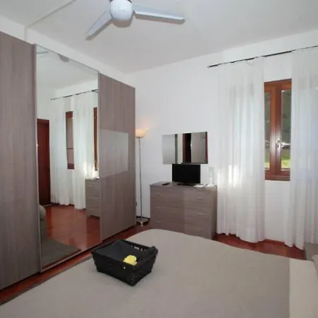 Casa Ceruti Bed & Breakfast Villa Guardia